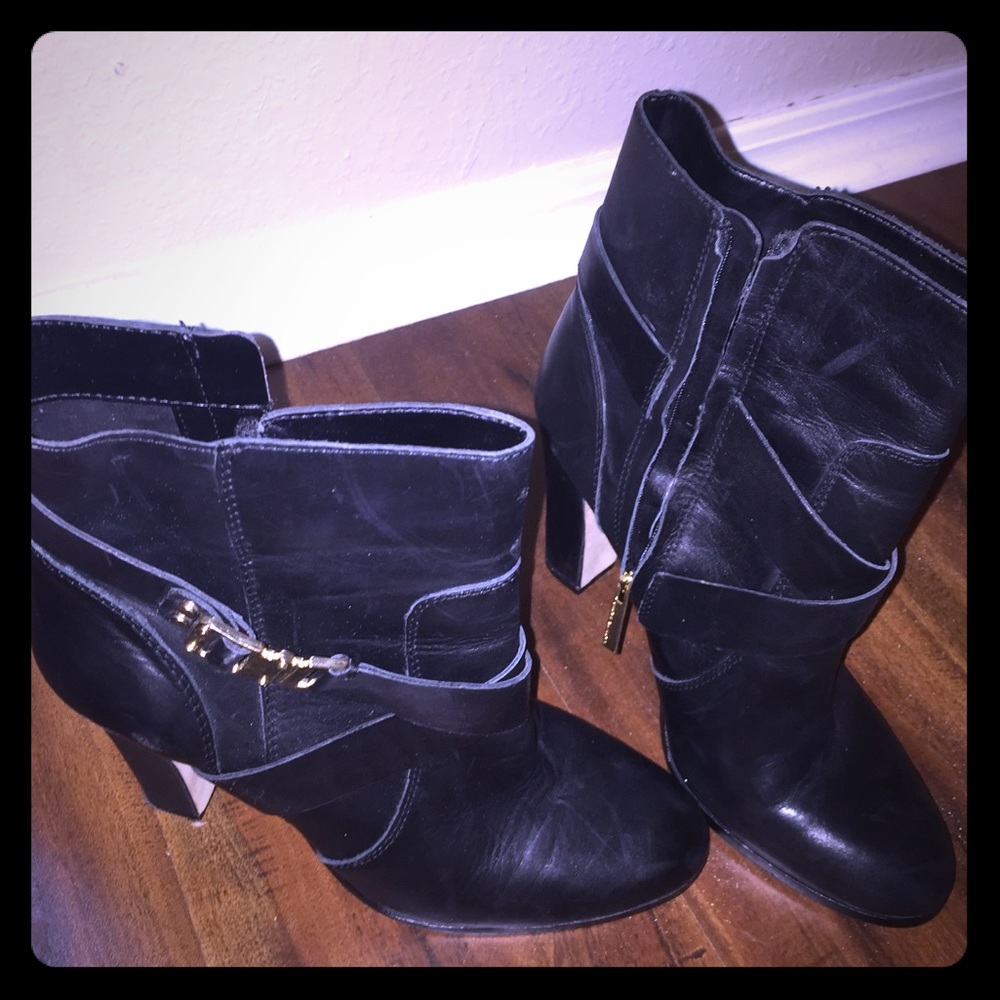 Like New Vince Canuto Boots